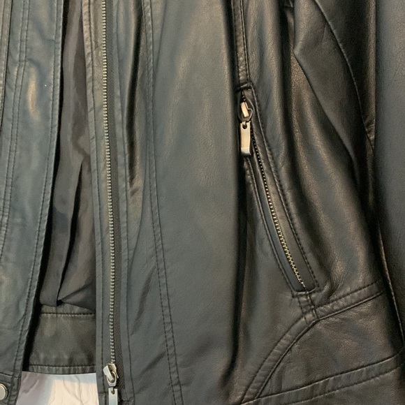 Bernardo Black Leather Jacket - Picture 3 of 5